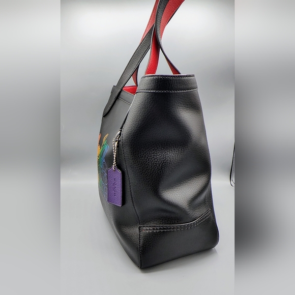 NWT Coach Tote 27 with an ombre rainbow signature Horse and Carriage. black/red - Picture 4 of 11